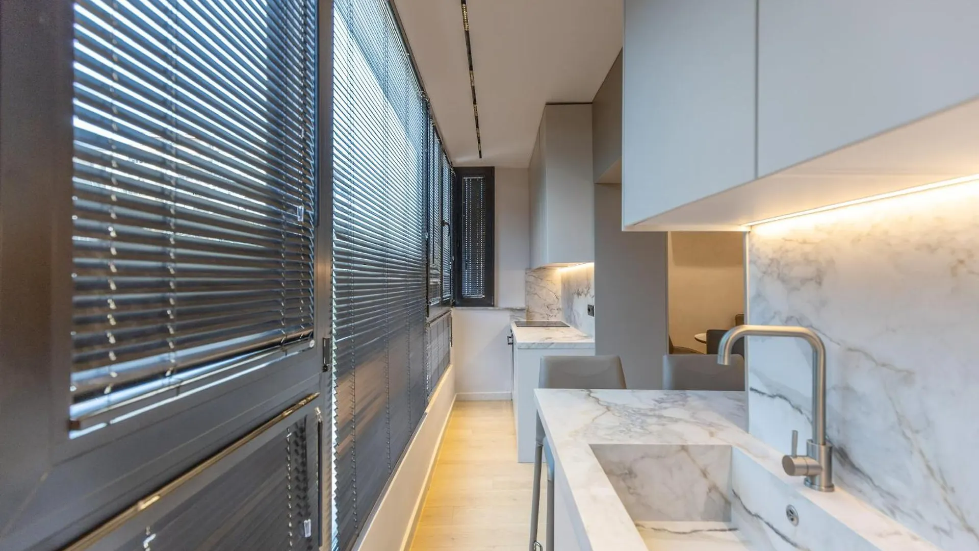 Central Inn, New Bazaar Apartment Tirana